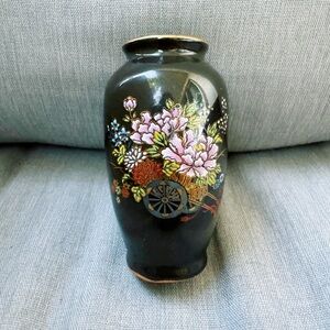 ✨Vintage Mini Japanese Flower Cart Vase
